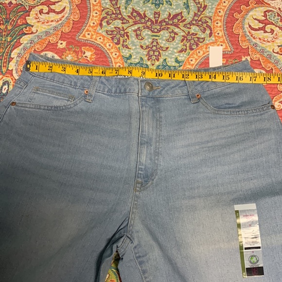 3/$16 NB Size 15 High Rise Mom Jeans NWT 3/$16 - Picture 5 of 9